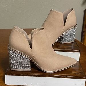 She Is Cheval Le Tigre Dynamite Ankle Bootie Rhinestone Bling Block Heels 8.5